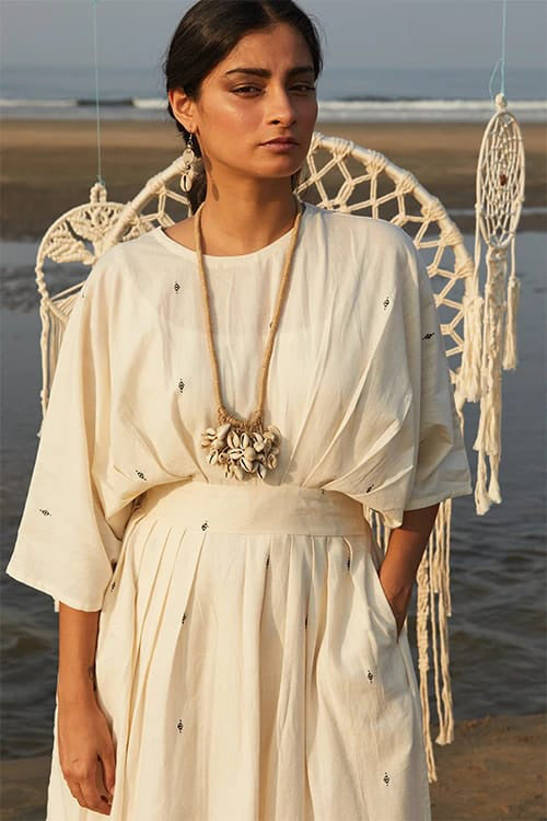 Whebyabira-Cowrie-Jute-Necklace