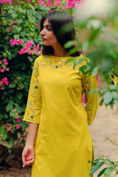 Okhai 'Abundance' Embroidered Cotton Kurta