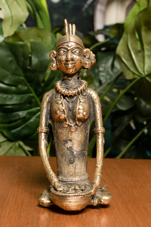 TICH Dhokra Craft Curio (Medium) - Lady with Basket