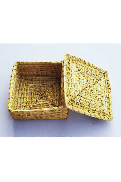 Handcrafted-Sikki-grass-Square-Box
