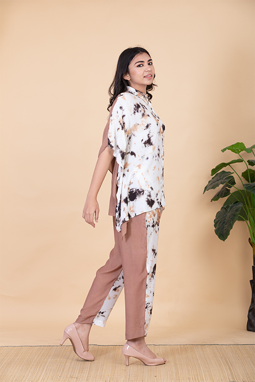 Chambray & Co.'S Kai Vegan Silk Coord Set