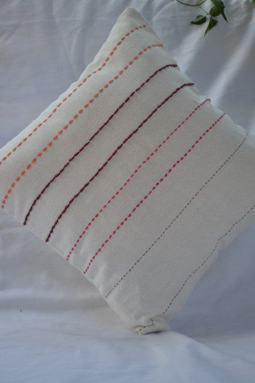 Porgai 'Living Coral A' Hand Embriodered Set of 4 Cotton Cushion Covers White (Set of 4)