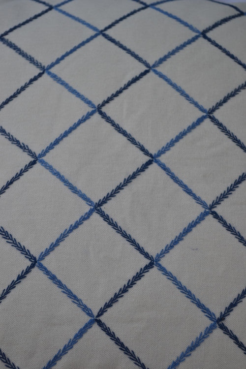 Porgai 'Living Coral B' Hand Embriodered Cotton Cushion Cover Beige