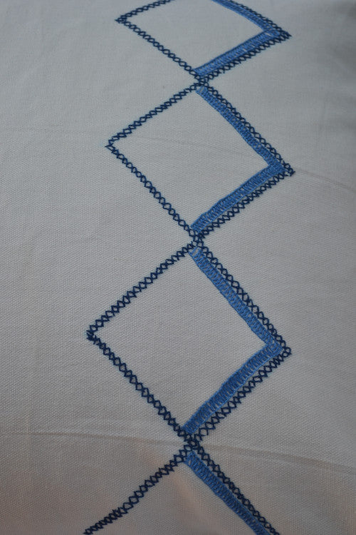 Porgai 'Living Coral B' Hand Embriodered Cotton Cushion Cover Beige