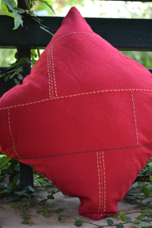 Porgai 'Living Coral B' Hand Embriodered Cotton Cushion Cover Red