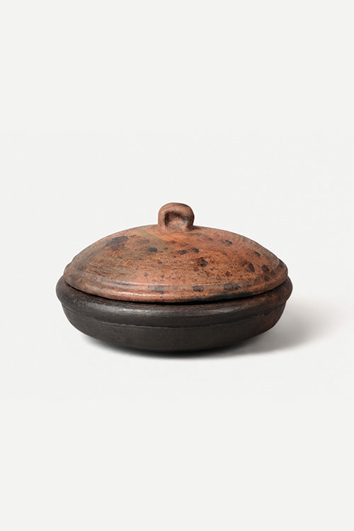 Ikai Asai Black Clay Shallow Pan