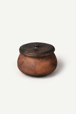 Ikai Asai Black Clay Large Cooking Pot With Lid