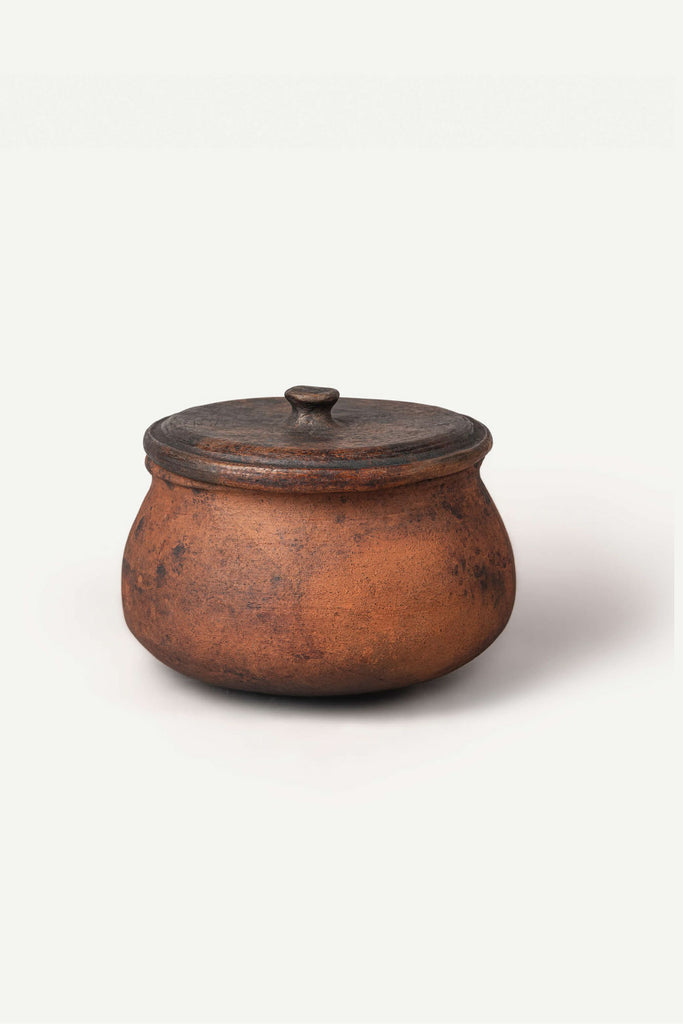 Ikai Asai Black Clay Large Cooking Pot With Lid