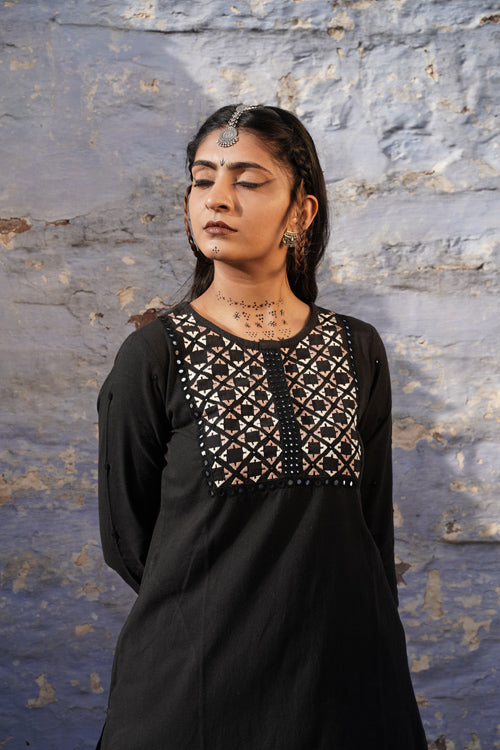 Urmul 'Faiz' Handloom Kurti set (Kurti,Pant )