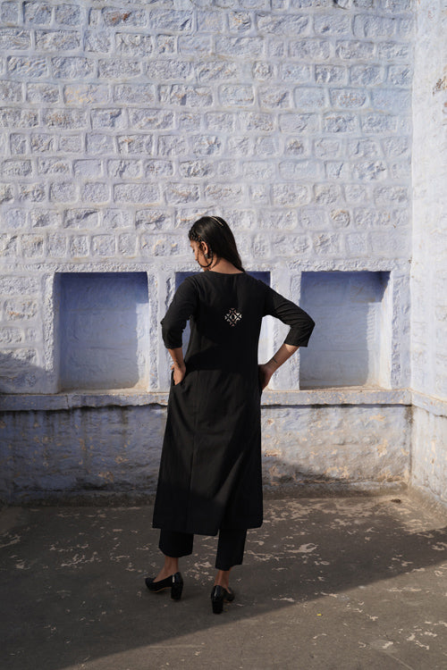 Urmul 'Faiz' Handloom Kurti set (Kurti,Pant )