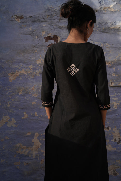 Urmul 'FAQAT' Handloom Kurti set (Kurti,Pant )