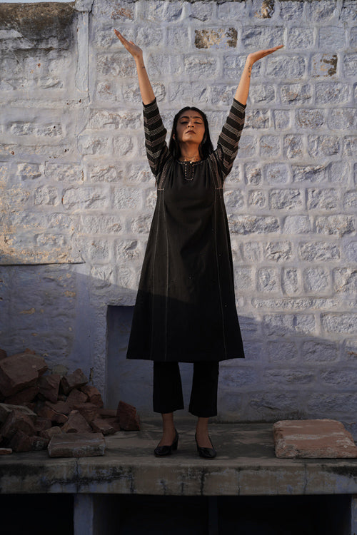 Urmul 'FASANA' Handloom Kurti set (Kurti,Pant )