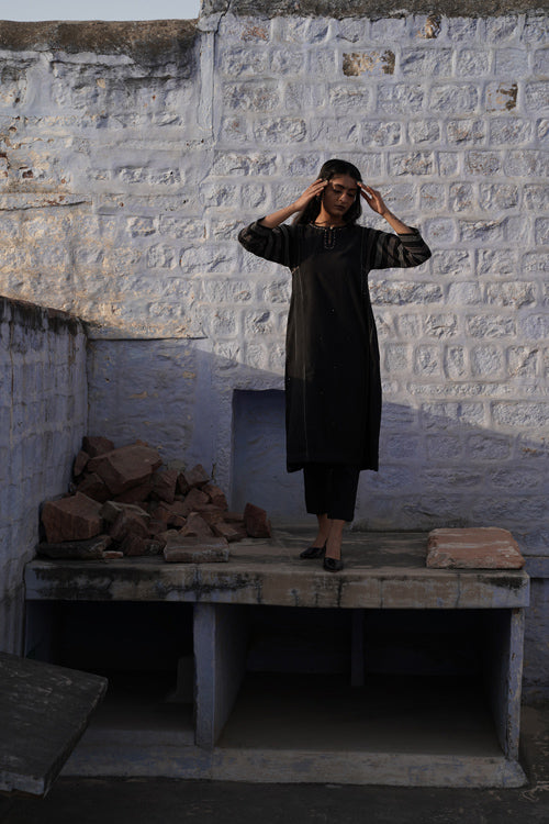 Urmul 'FASANA' Handloom Kurti set (Kurti,Pant )