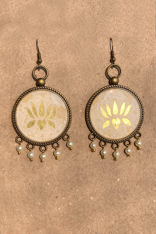 FroggMag Handcut 32mm Bali With Pearl Beads-Av Sanjhi Lotus Single