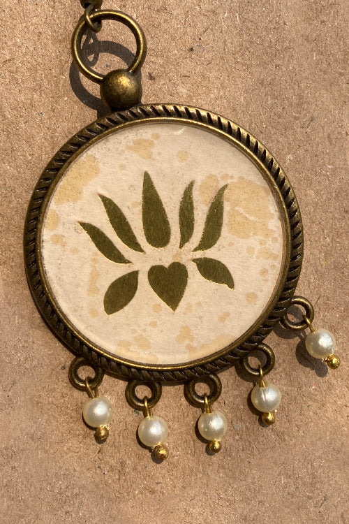 FroggMag Handcut 32mm Bali With Pearl Beads-Av Sanjhi Lotus Single