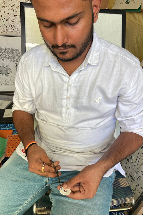 FroggMag Handcut 32mm Bali With Pearl Beads-Av Sanjhi Lotus Single