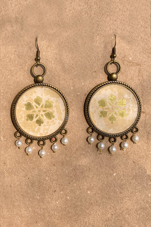 FroggMag Handcut 32mm Bali With Pearl Beads-Av Sanjhi Single Flower