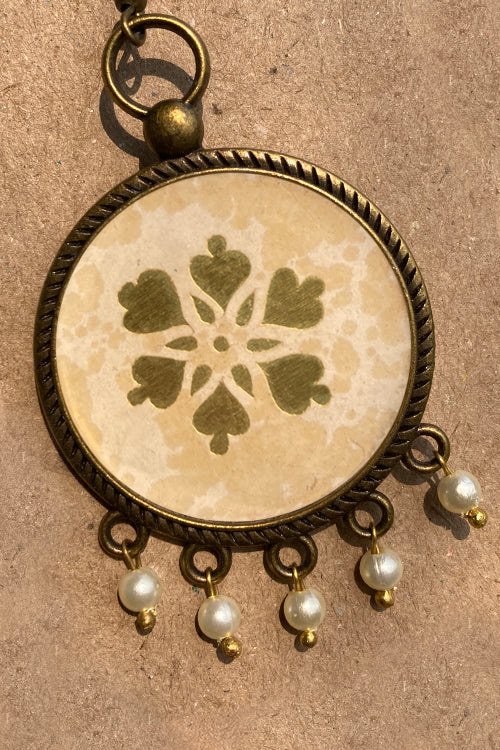 FroggMag Handcut 32mm Bali With Pearl Beads-Av Sanjhi Single Flower