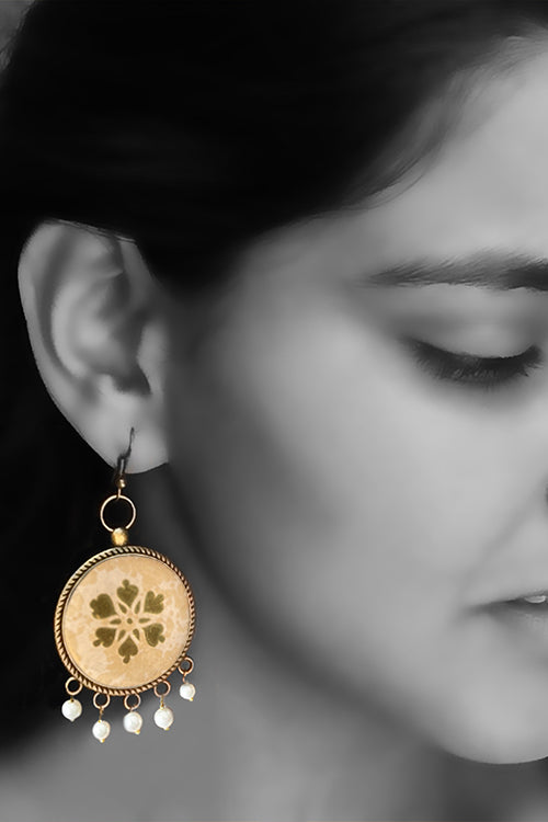 FroggMag Handcut 32mm Bali With Pearl Beads-Av Sanjhi Single Flower