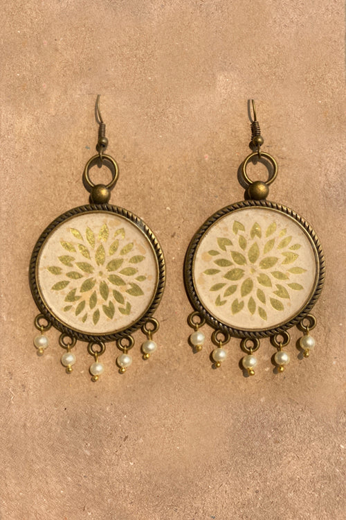 FroggMag Handcut 32mm Bali With Pearl Beads-Av Sanjhi Multiple Petals