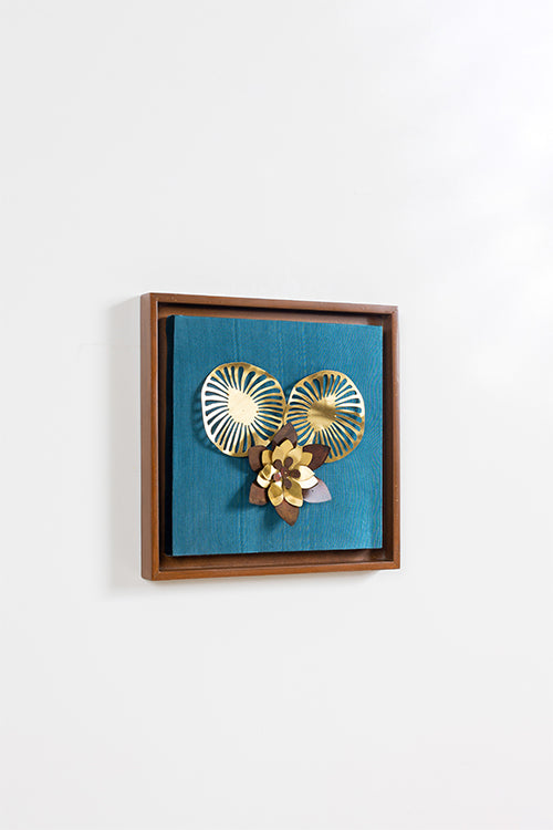 Wall Frame With Two Leaves  And Flower Composition
