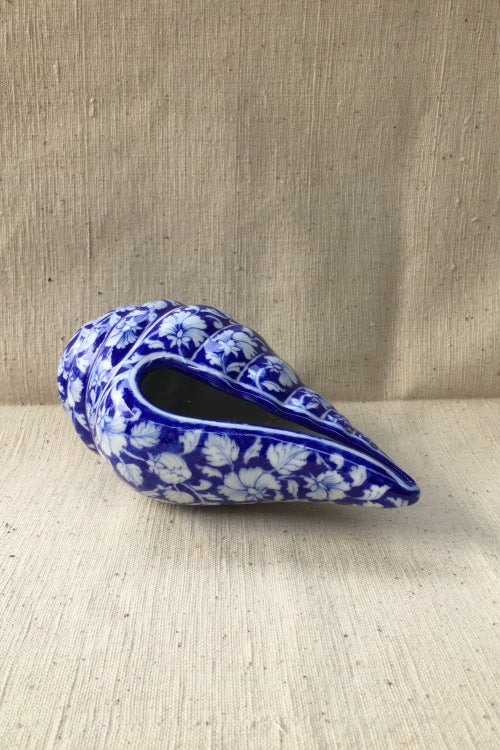 Ram Gopal Blue Pottery Handcrafted 'Spritual Shank ' Blue, White