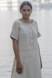 Sadhna 'Bindani' White Dabu Print Cotton Long Kurta