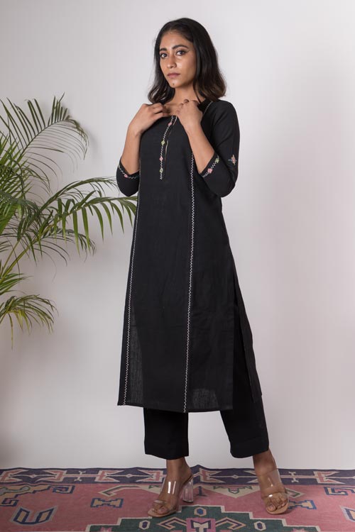 Urmul Banjara Hand Embroidered Cotton Kurta Pant Set For Women Online