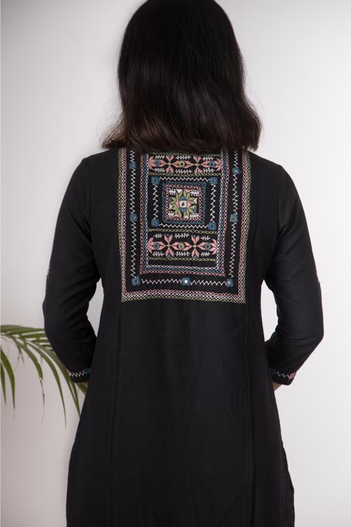 Urmul 'Banjara' Hand Embroidered Cotton Kurta Pant Set (2Piece Set) kurta and pant