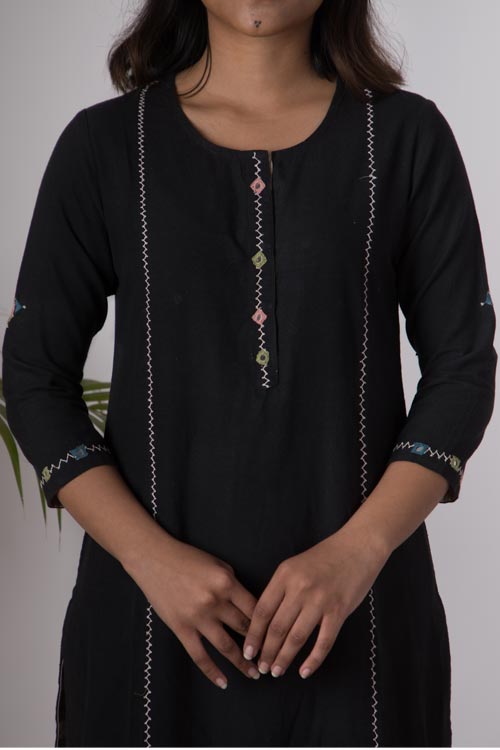 Urmul 'Banjara' Hand Embroidered Cotton Kurta Pant Set (2Piece Set) kurta and pant