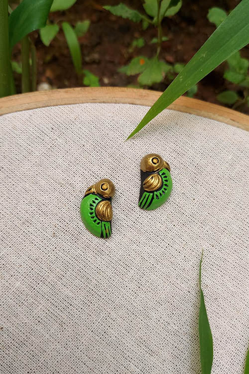 Whebyabira-Green Parrot Clay Stud