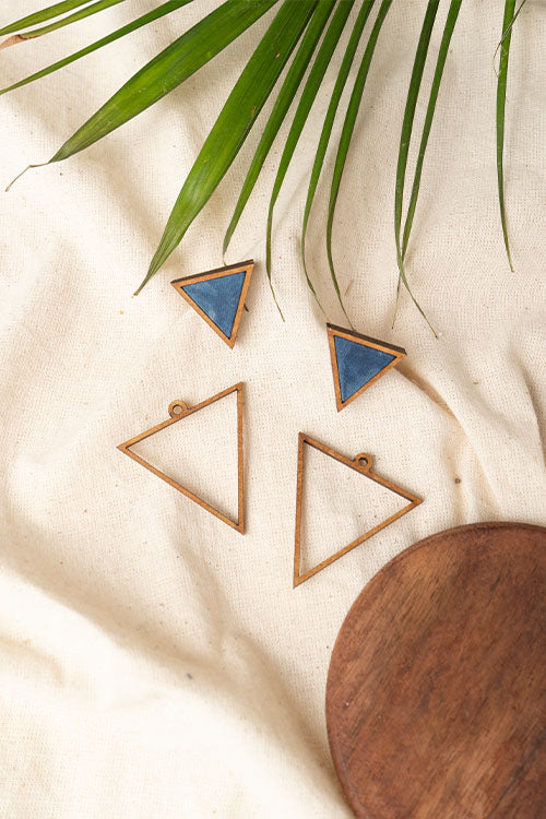 Whe Two Look in One Blue Traingle earring