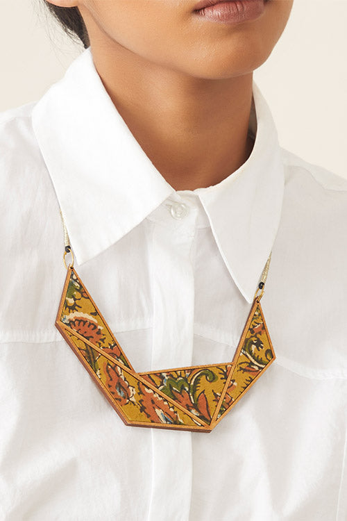 Whebyabira Connecting Triangle Kalamkari Mdf Necklace