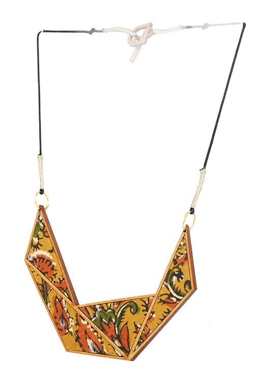 Whebyabira Connecting Triangle Kalamkari Mdf Necklace