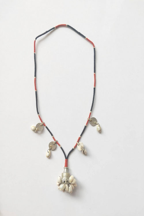 Whebyabira-Thread Necklace Black