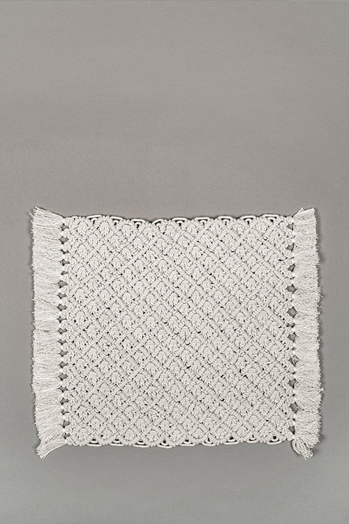 One 'O' Eight Knots Jewel Hand-Knotted 100% Cotton Placemat (set of 2)