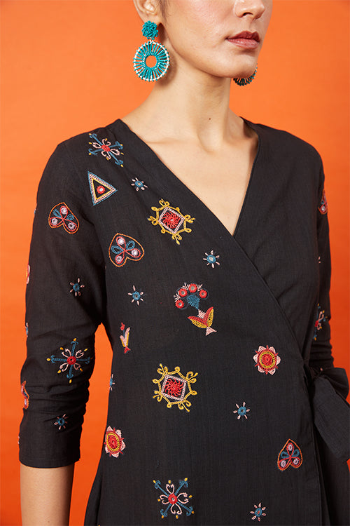 Empress Kutch Embroidered Cotton Black Wrap Dress For Women Online Okhaistore Empress Kutch Embroidered Cotton Black Wrap Dress For Women Online Okhaistore