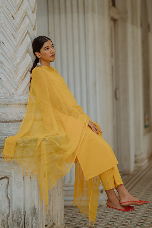 Okhai 'Sunset' Gota Patti Kurta Pant Dupatta Set