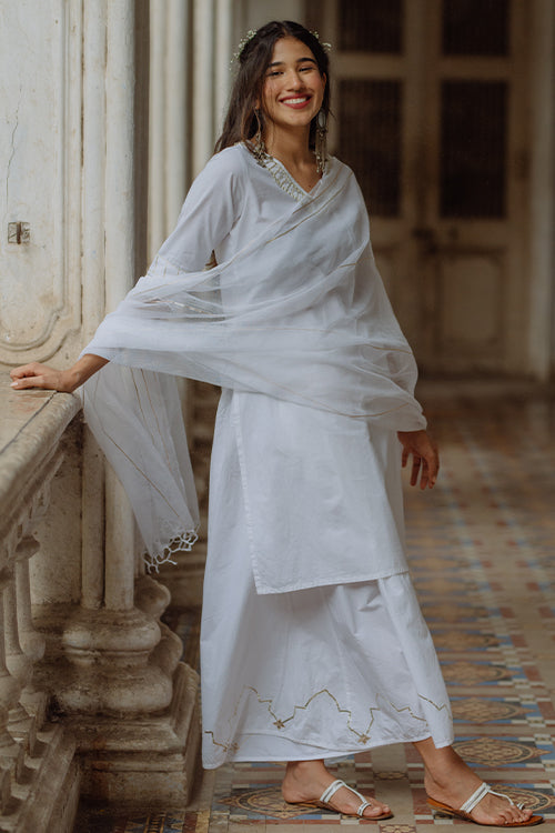 Starry Eyes Gota Patti White Kurta Pant Dupatta Set For Women Online