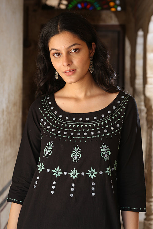 Sleeping Beauty Cotton Embroidered Kurta Pant Set For Women Online