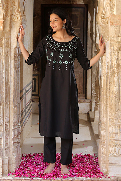 Sleeping Beauty Cotton Embroidered Kurta Pant Set For Women Online