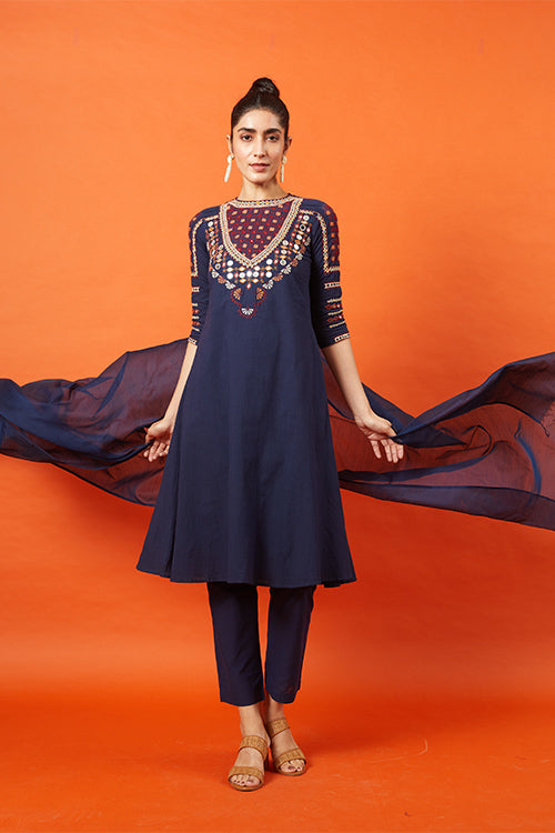 Okhai 'Glorious' Kutch Embroidered Kurta Pant Dupatta Set