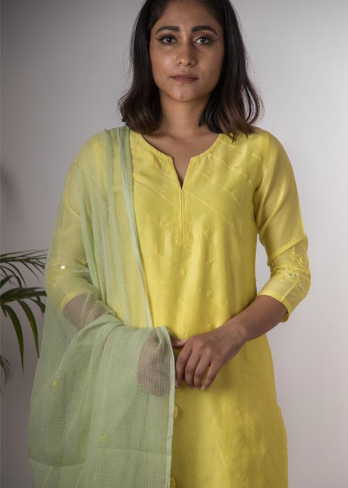 Urmul Lily Green Hand Embroidered Chanderi Kurta For Women Online