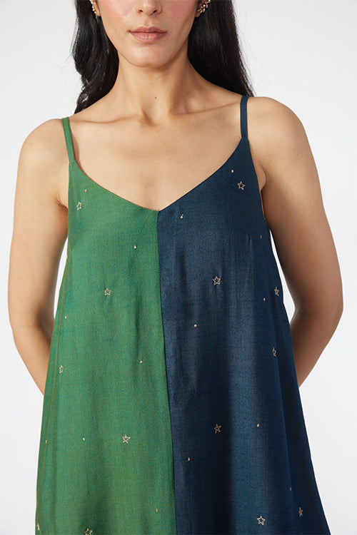 Earthy Embroidered Green & Blue Kurti Pant Set With Dupatta Online