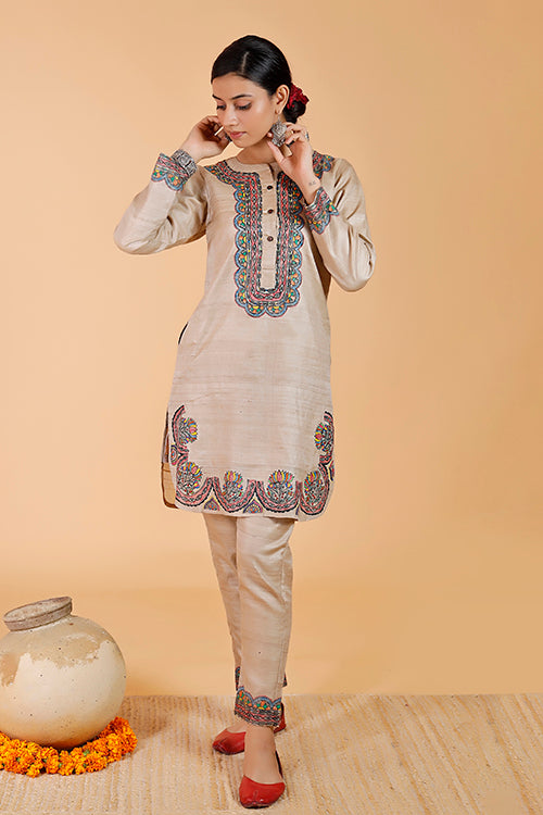Gubbaro Handpainted Madhubani 'Kamal Nain' Tussar SIlk Kurta
