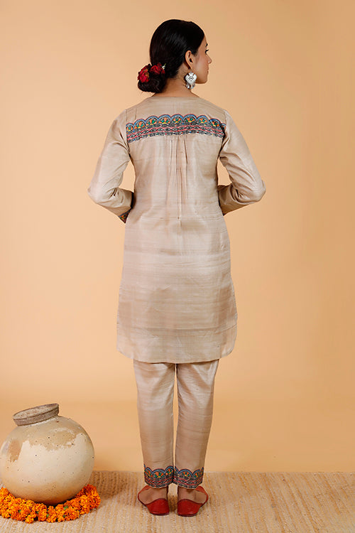 Gubbaro Madhubani Kamal Nain Traditional Silk Kurta For Women Online