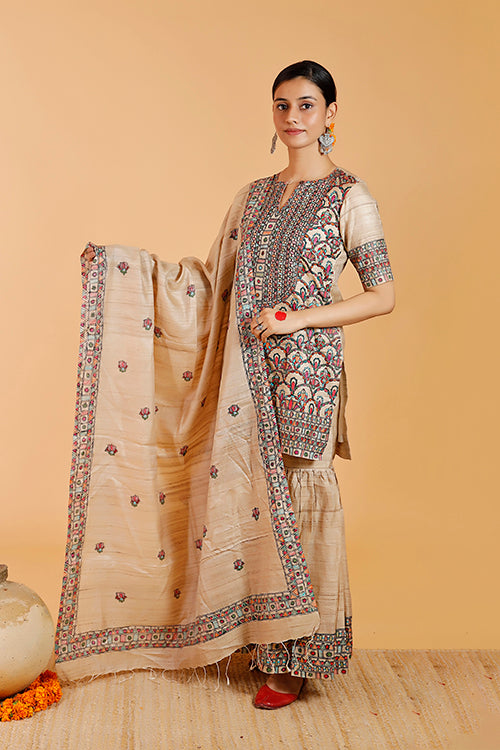 Gubbaro Handpainted Madhubani 'Prakriti' Tussar Silk Dupatta