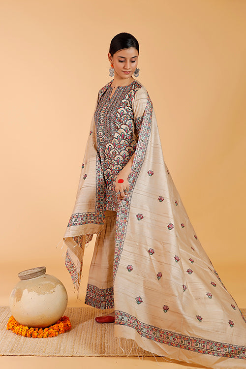 Gubbaro Handpainted Madhubani 'Prakriti' Tussar Silk Dupatta
