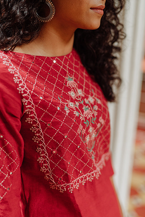 Belle Red Hand Embroidered Cotton Long Kurta For Women Online