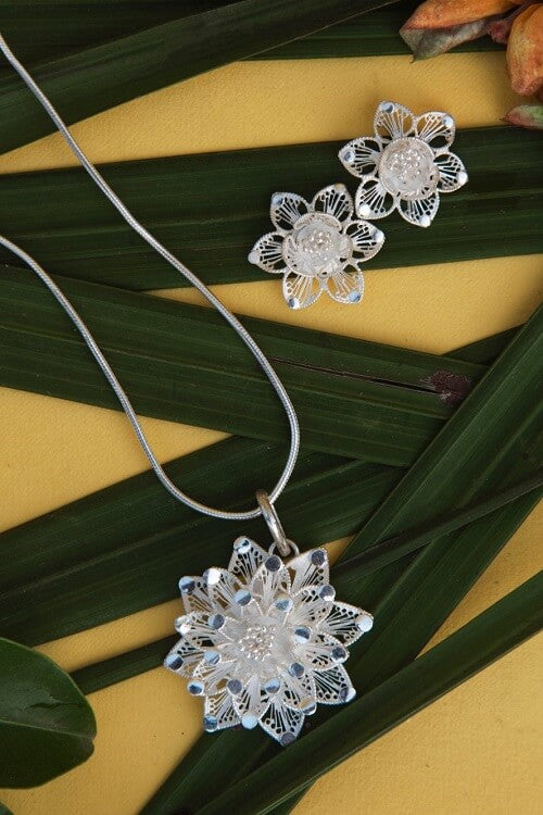 Silver Linings Floral Filigree Handmade Silver Filigree Pendant Set Online